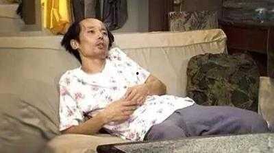 老太太吃瓜拿蒲扇视频,老太太吃瓜拿蒲扇，传统生活画面引网友热议